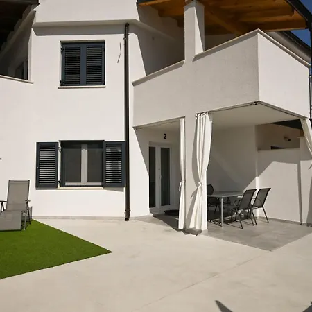 Casa Mira Apartment