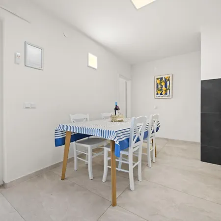 Casa Mira